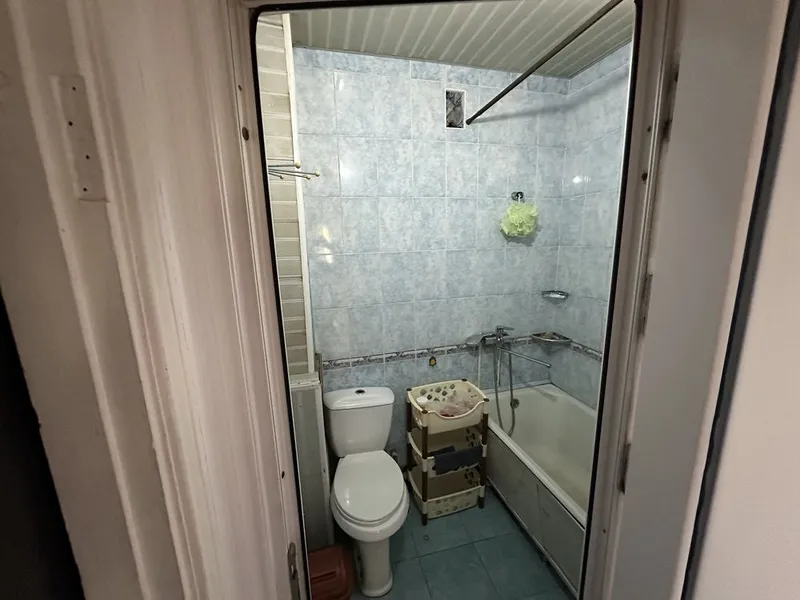 Продаю свою квартиру 2/4/5 Балкон 1.2×3 7 Продаю свою квартиру 2/4/5 Балкон 1.2×3 7