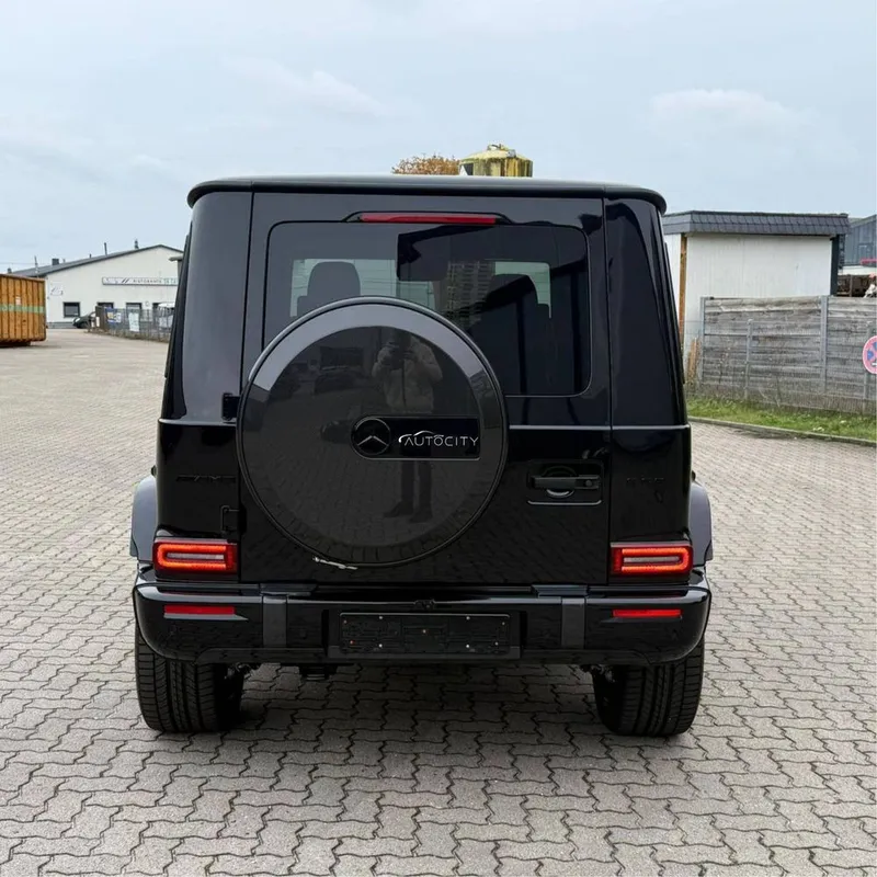 Mercedes-Benz G63 AMG — фото 1