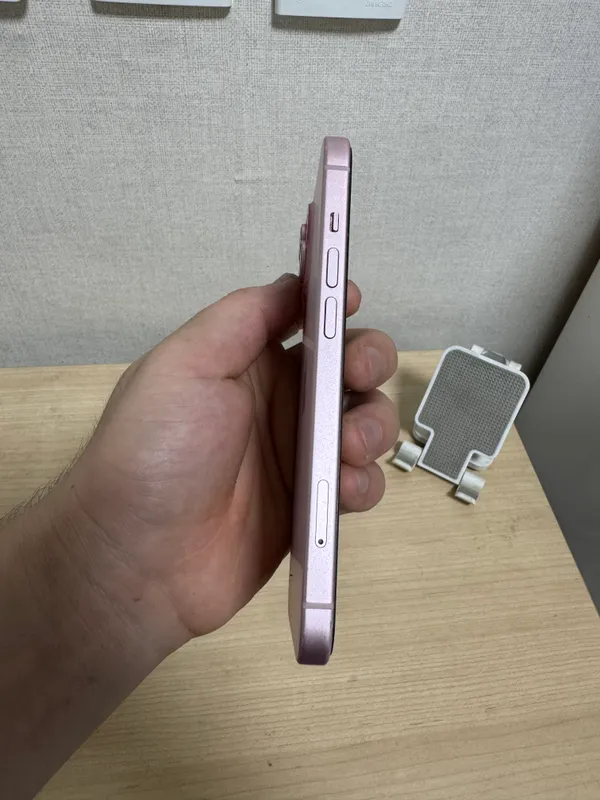 iPhone 15 pushti rang xotira 128 sim+esim 6