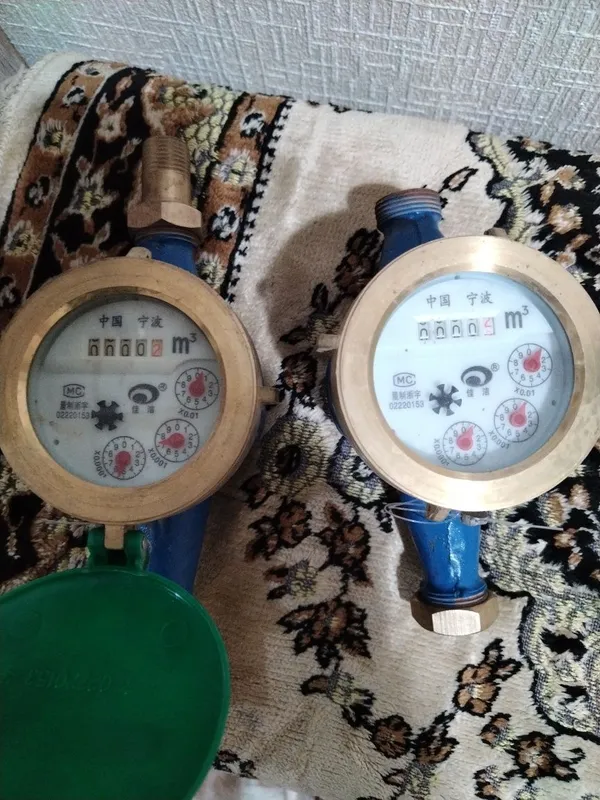 Продаются счётчик 1 холодной воды и 1 газовый счетчики для холодной во