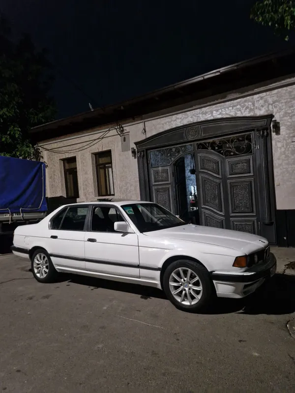 Bmw e32 730i 1988 yil kojini salon