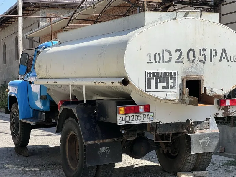 Gaz 53 yili 1985 sisterna 4