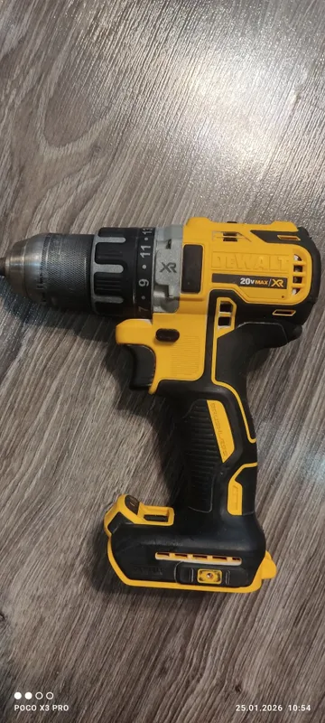 Шуруповёрт Dewalt 1