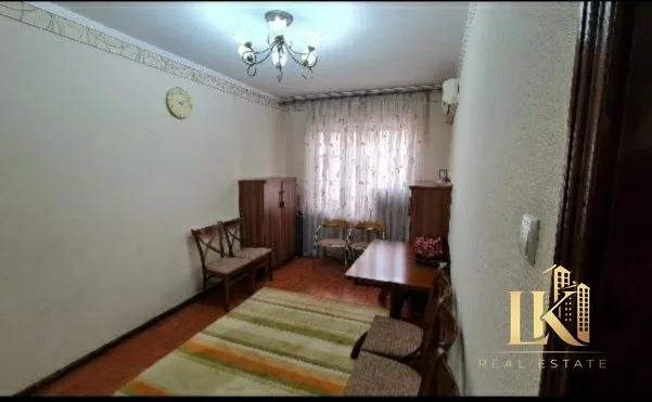 Продаётся просторная 4-комнатная квартира с отличным ремонтом, кладовой и балконом — фото 3
