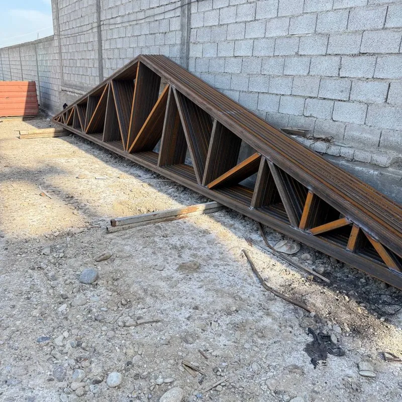 Metall kanstruksiya va fermalar sifatli ustalar bilan hamkorlik qiling 5