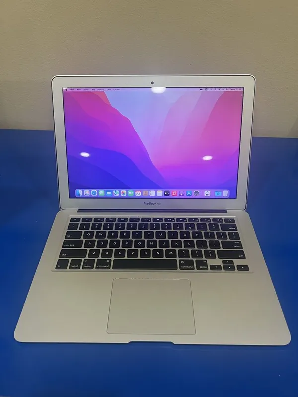 Macbook Air Intel i5 2017 Macbook Air Intel i5 2017