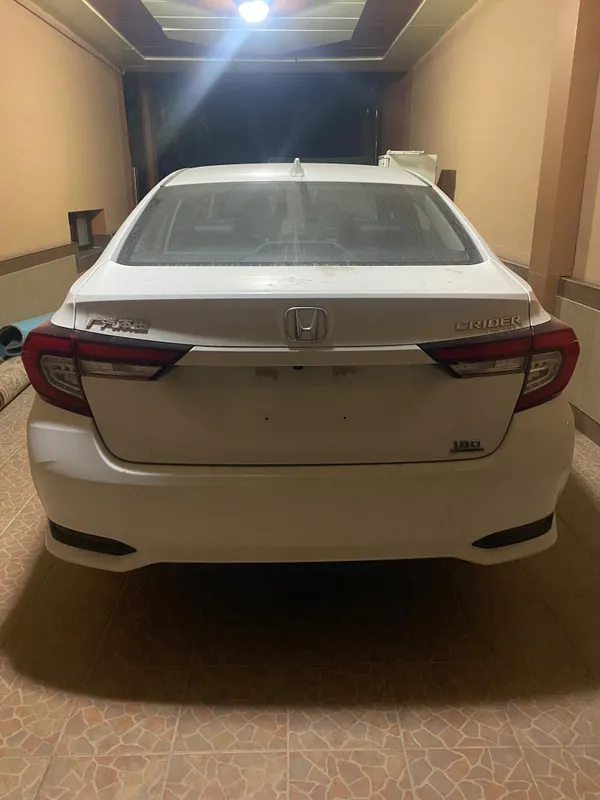 Honda Crider sotiladi srochno