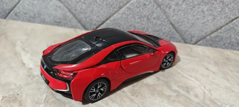 Коллекционная машинка BMW i8 1:24 2 Коллекционная машинка BMW i8 1:24 2