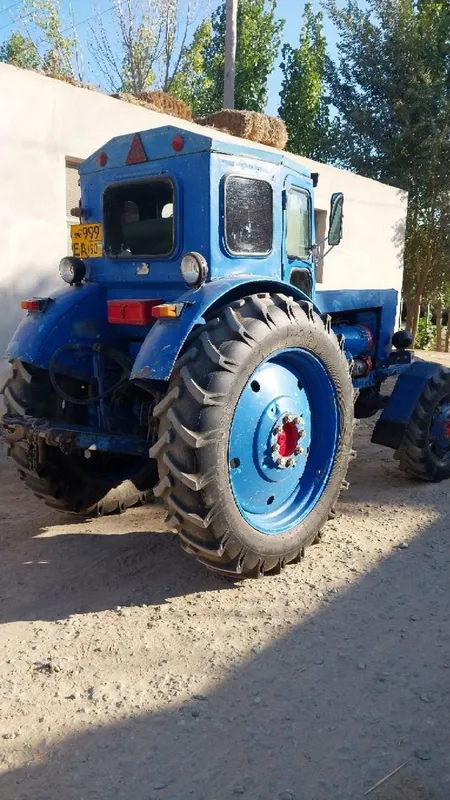 T-40 traktor sotiladi idial xolatda 4