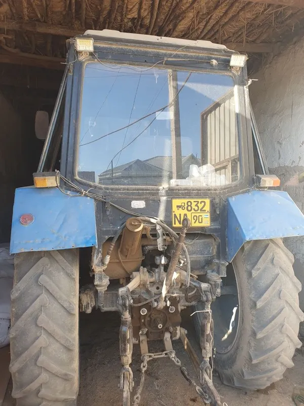 MTZ 80.1 lazerni yer tekislagichi bilan 3 MTZ 80.1 lazerni yer tekislagichi bilan 3