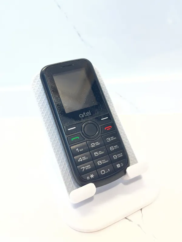Продаётся кнопочный телефон Artel Продаётся кнопочный телефон Artel