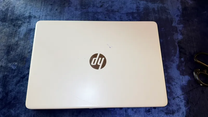 Ноутбук HP, 256 ГБ, белого цвета 9 Ноутбук HP, 256 ГБ, белого цвета 9