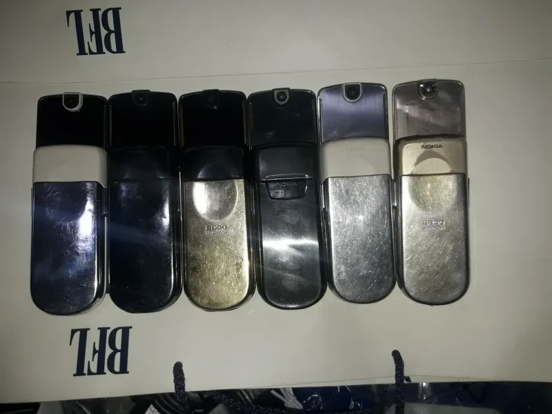Nokia 8800 Cirocco Silver Блютуз, всё работает, в отличном состоянии 2 Nokia 8800 Cirocco Silver Блютуз, всё работает, в отличном состоянии 2