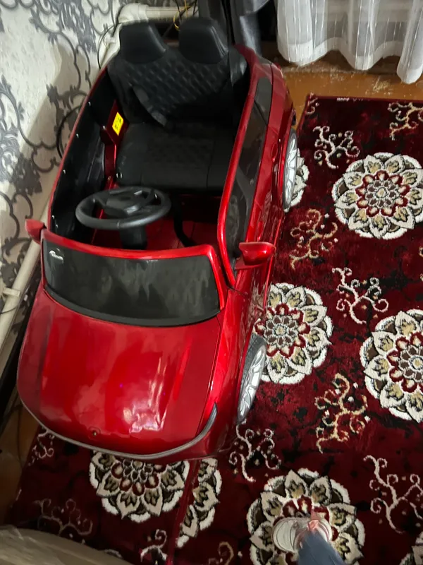 1000.000 L9 детский автомобиль Состояние:как новый