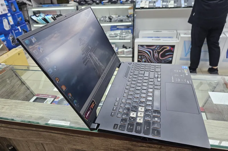 Asus TUF Gaming Core i7 + RTX3050 2 Asus TUF Gaming Core i7 + RTX3050 2