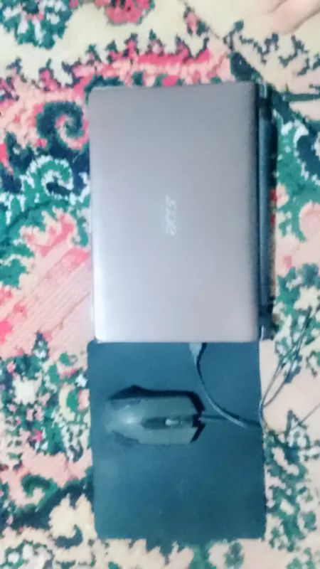 NOTBOK ACER NARHI 900.000 SŌM BERAMIZ