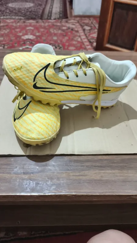 Бутсы, Сороконожки для футбола Модель Nike Phantom — фото 2