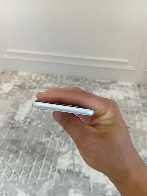Iphone se 2020, ochilmagan 6 Iphone se 2020, ochilmagan 6