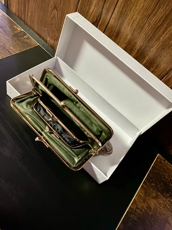 Кошелёк женский кожаный 1