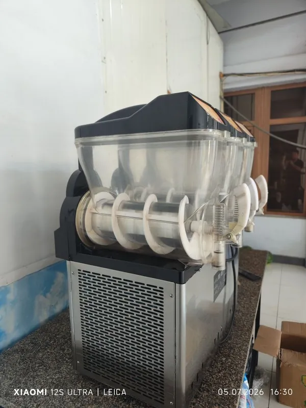 Смузи аппарат Slush machine 2 Смузи аппарат Slush machine 2