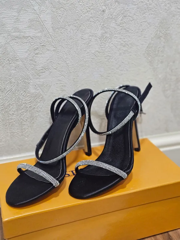 Босоножки CHARLIE’SSHOES, чёрные/серебро, новые