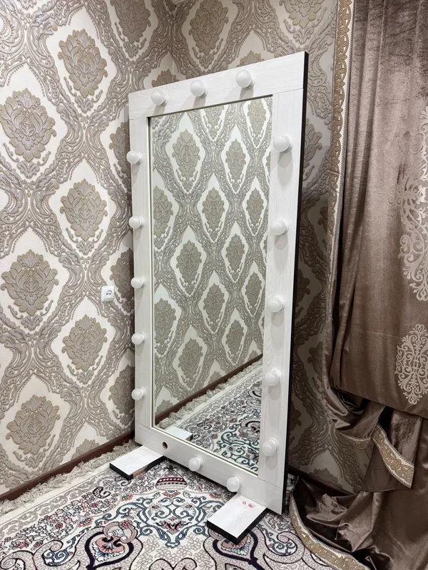 Продаётся зеркало 2 Продаётся зеркало 2