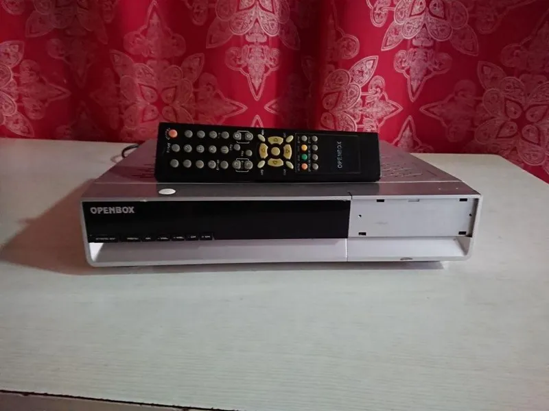 Продам спутниковый цифровой ресивер (тюнер) Openbox® X-800 1 Продам спутниковый цифровой ресивер (тюнер) Openbox® X-800 1
