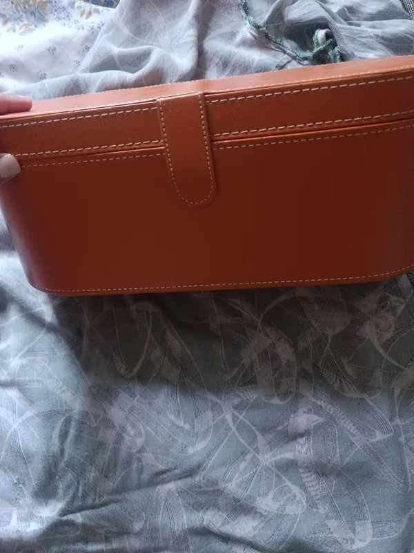 Продаю дайсон практически новый