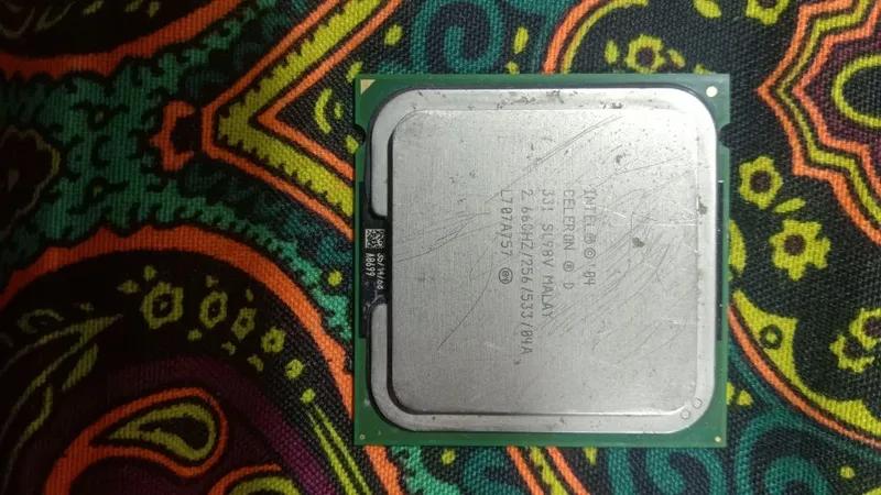Celeron D 331 kampiyuter miyasi.