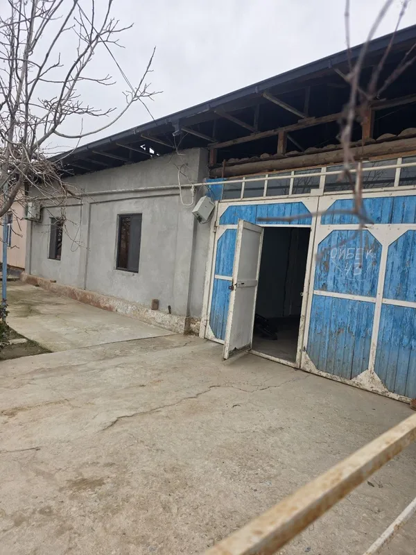 Ховли сотилади Гулистонда