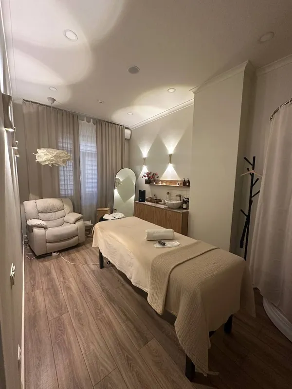 Продаётся коммерческое помещение 62м2, ор-р: Новомосковская