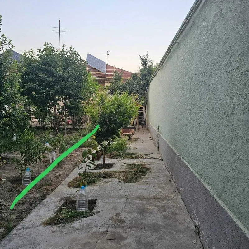 Katta hovlining bir qismi sotiladi 2