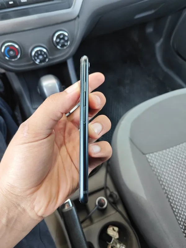 iphone se 3(2022) protssesor iphone 13 niki 3