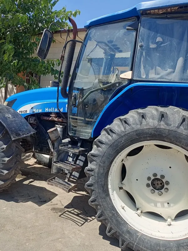 New holland 135 traktori sotiladi 1 New holland 135 traktori sotiladi 1