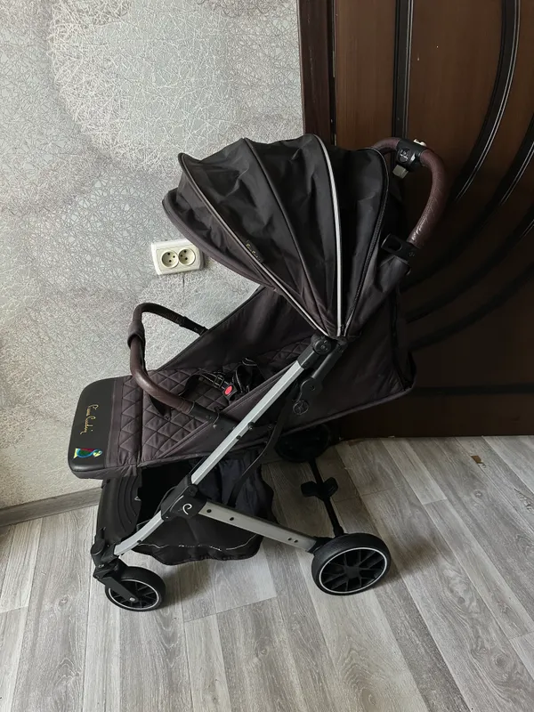 Продам детскую коляску чемодан Pierre Carden 3 Продам детскую коляску чемодан Pierre Carden 3