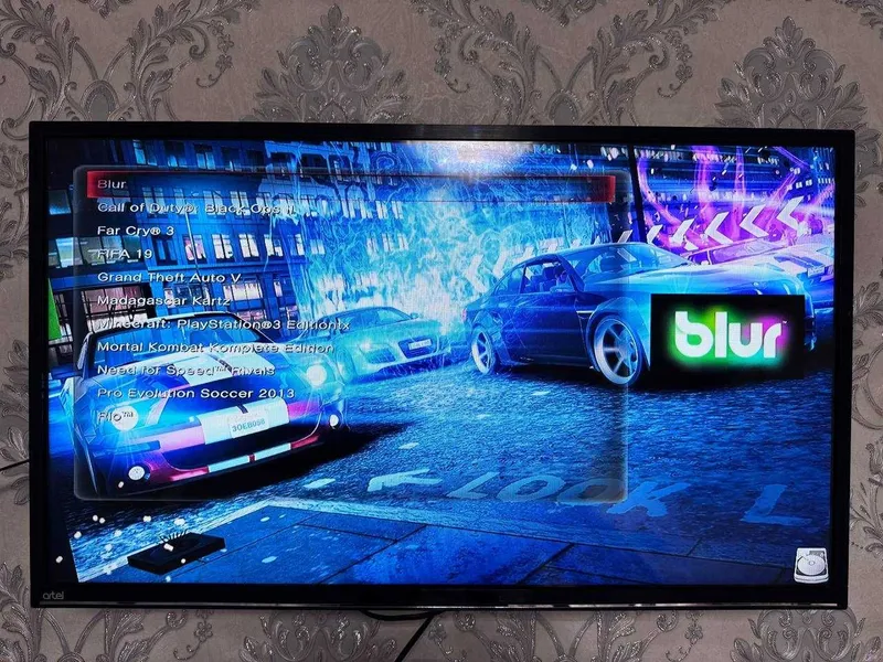 Sony PlayStation 3 Slim в хорошем состоянии + 2 джойстика — фото 4