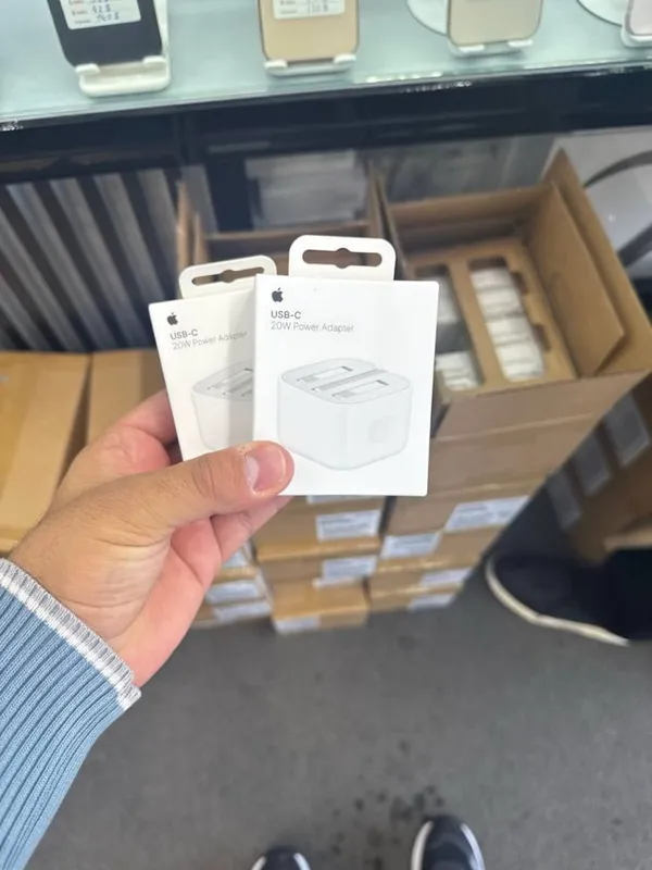 Iphone power adapter 20w org
