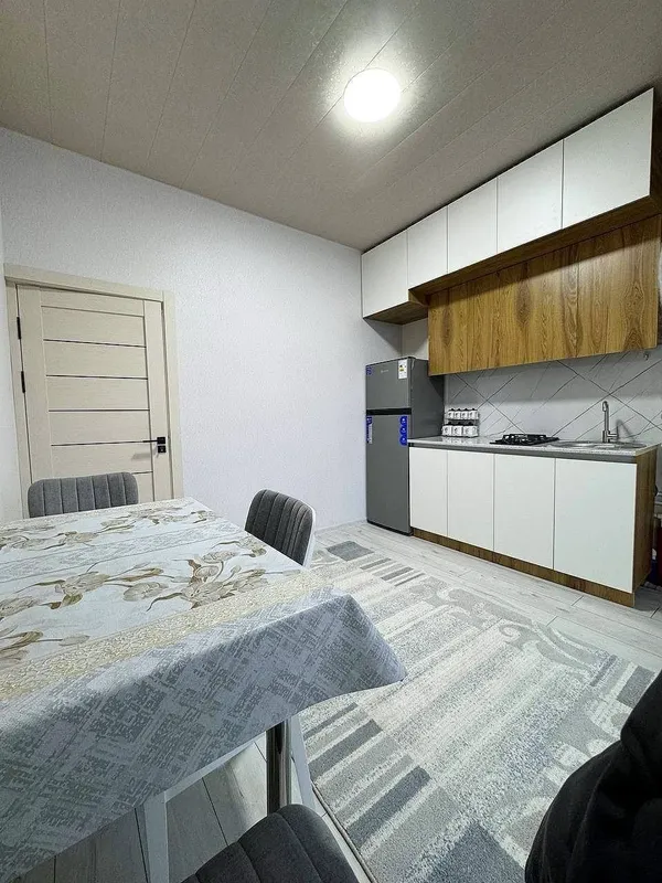 Chilonzorda 2 xonali uy ijaraga beriladi.Bezmakler 3