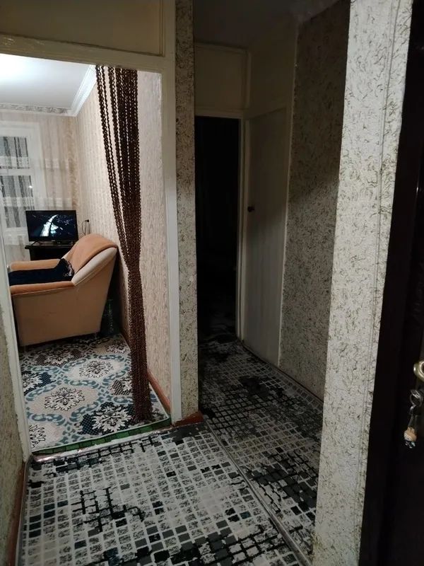 Квартира продаётся: 2-комнатная, переделана в 3-комнатную, Фергана 6
