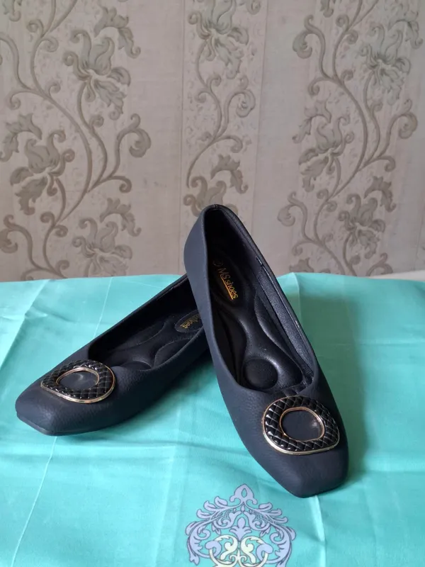 Ayollar oyoq kiyimi (ballerinka) 1 Ayollar oyoq kiyimi (ballerinka) 1
