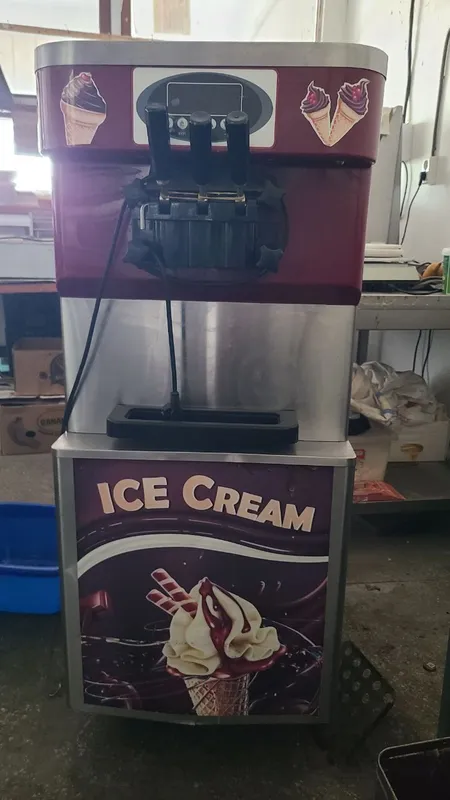 Marojni apparat sotiladi Freezer 220W Hech qanday muammosi yoq. 1