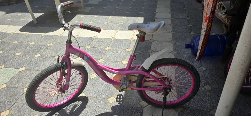 Qiz bola uchun velosiped