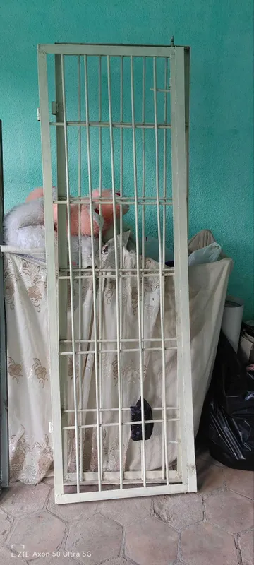 Продаётся решётка железная 1 Продаётся решётка железная 1