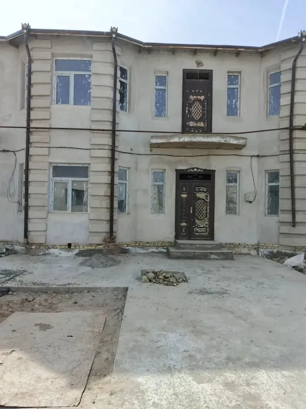 Тандирчида икки этажли коттедж сотилади