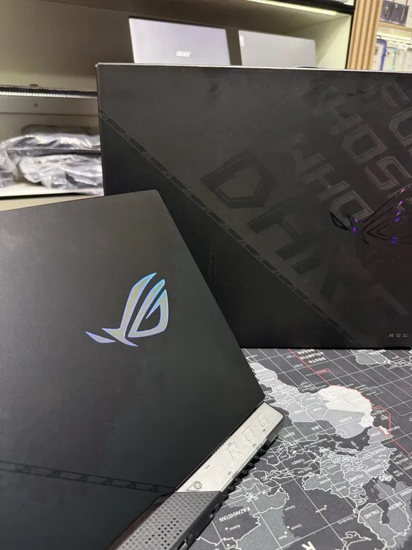 Asus Rog Strix G18 i9-14900HX/5060 8GB/18.0