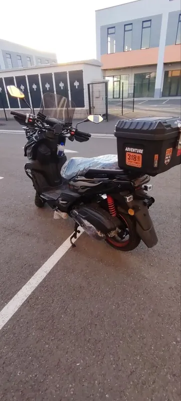 Sukuter 150cc tank 3