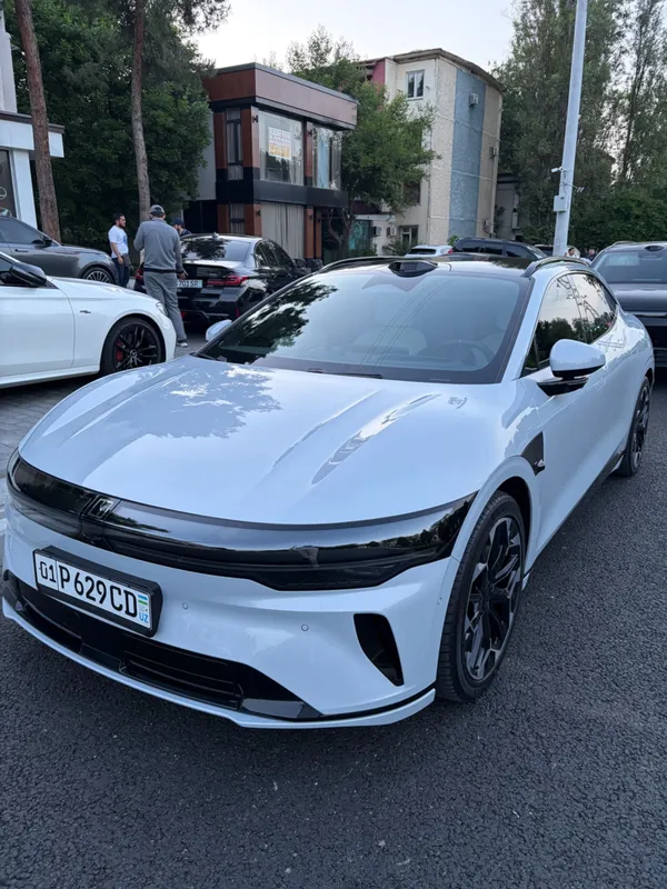 Zeekr 007GT 2025 Нахт ва насияга — фото 1