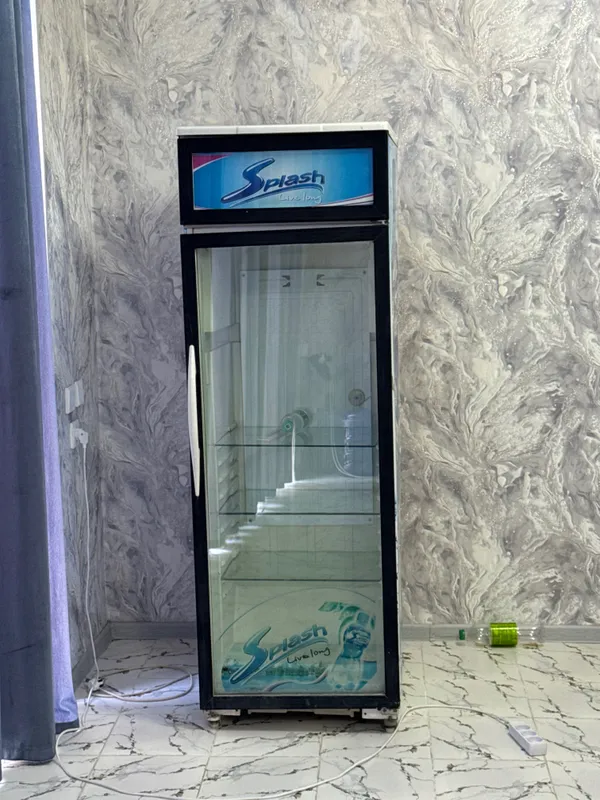 Sovutkich vitrina — ichimliklar uchun 1 Sovutkich vitrina — ichimliklar uchun 1