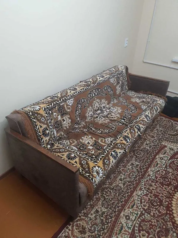 Продам комплект мебели : диван- кровать и 2 кресла 3 Продам комплект мебели : диван- кровать и 2 кресла 3