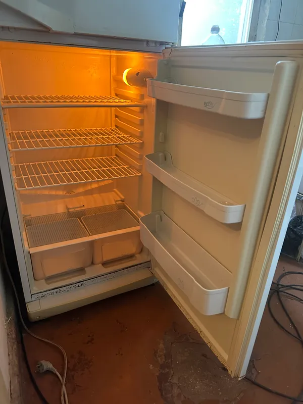 Холодильник Indesit в идеальном состоянии 3 Холодильник Indesit в идеальном состоянии 3